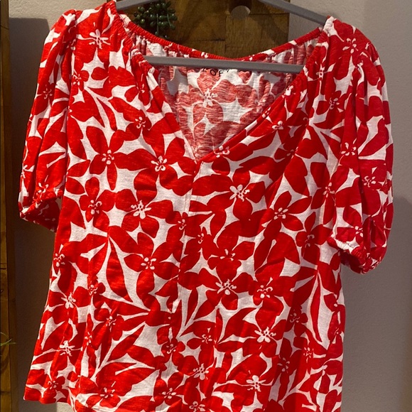 LOFT Tops - LOFT  Red and White Ruffled Pulmeria floral Blouse